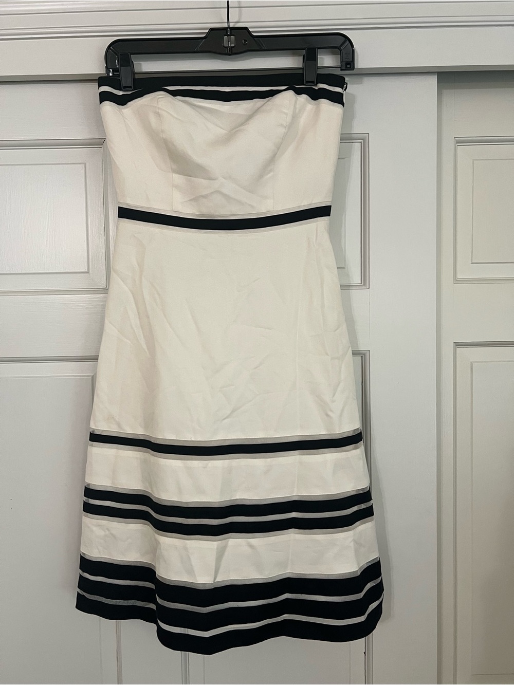 Ann Taylor PETITES Strapless White Dress with Black Stripes - size 0 Petite